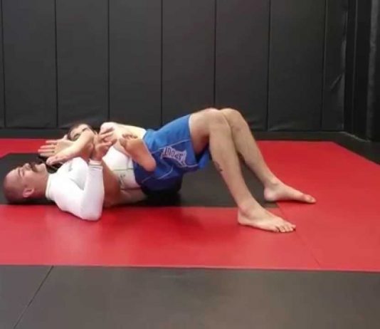 암 오버를 이용한 백마운트 탈출