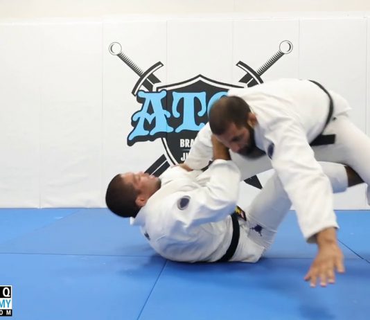 데라히바가드에서 웨이터 스윕!