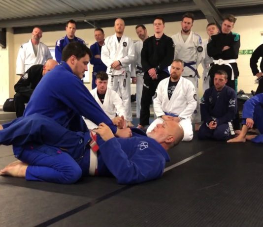 주짓수 레전드에게 배우는 ‘암 랩 초크’ 세팅부터 초크까지