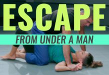 크고 강한 남자가 마운트 포지션에서 두 손목을 잡고 바닥으로 누르면 어떻게 빠져나갈까?