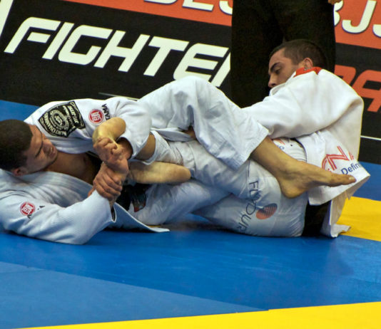 토 홀드(Toe Hold)