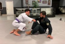 경량급 세계 챔피언 10X 브루노 말파시니가 알려주는 카라를 잡아당겨 스윕을 하는 방법