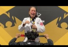 Betty Broadhurst, IBJJF Worlds Masters Podium에서 60대에 주짓수 블랙 벨트 수여!
