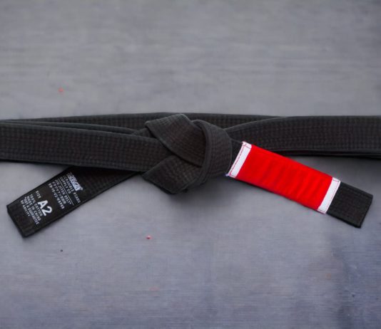 주짓수 도복과 벨트, 왜 혼란이 반복되는가? 유소년 승급 논란이 던진 구조적 질문