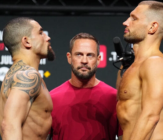 ‘前 챔피언’ 휘태커, 마지막 타이틀 도전 위한 여정 나선다…27일 13위 더 리더와 결전